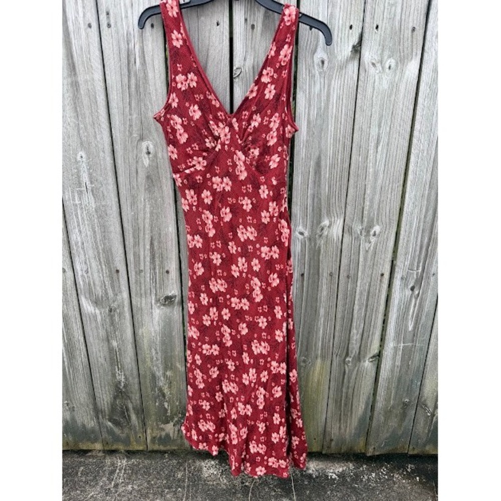 Cottagecore Floral V-Neck Versona Midi Dress 8 Red Pink Crinkle Rayon Boho